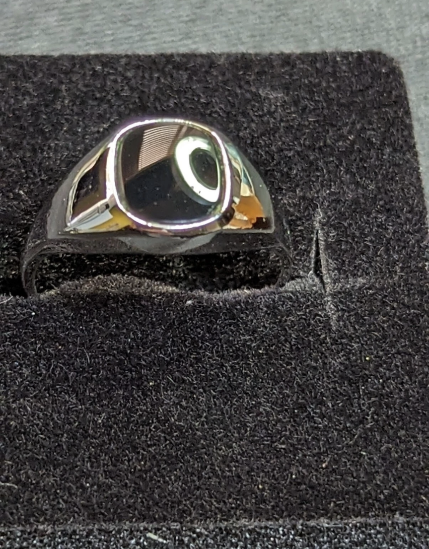 14kt G.E Unclad Onyx Ring 2