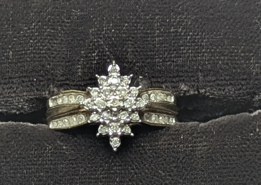 Antique (Pre-owned) 10k Gold Engagement Ring Size 7 2