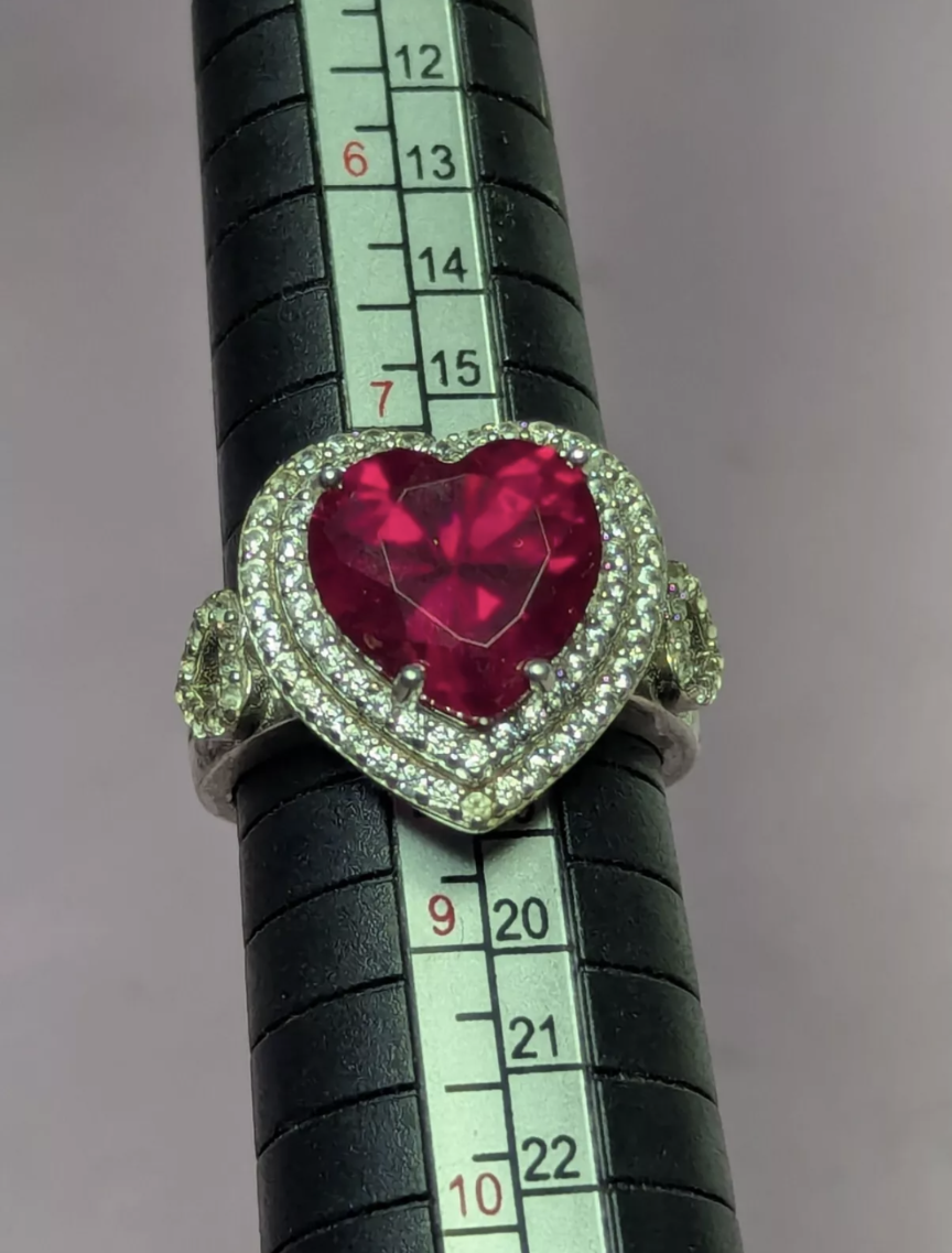 Antique Sterling Silver heart shaped ring Size 8