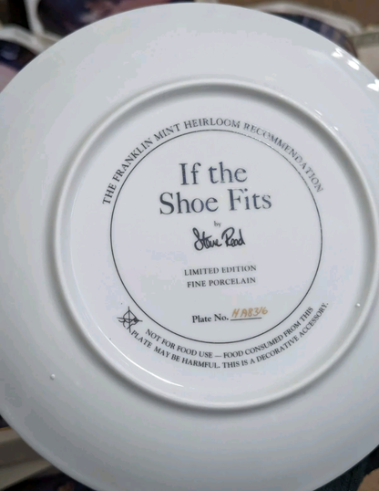 Franklin Mint Porcelain Cinderella Collectable Plate set (8 plate set, certificates and stands included)