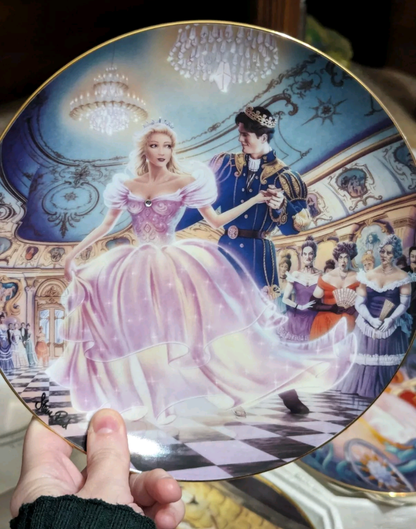 Franklin Mint Porcelain Cinderella Collectable Plate set (8 plate set, certificates and stands included)