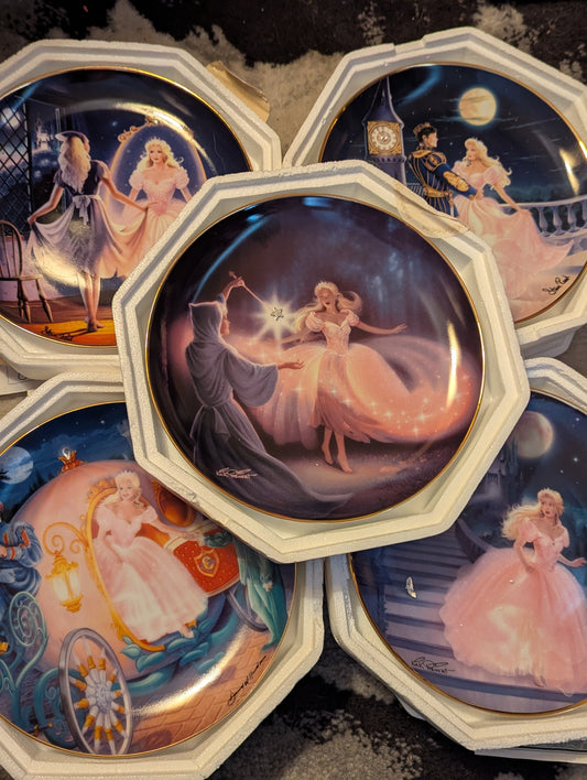 Franklin Mint Porcelain Cinderella Collectable Plate set (8 plate set, certificates and stands included)