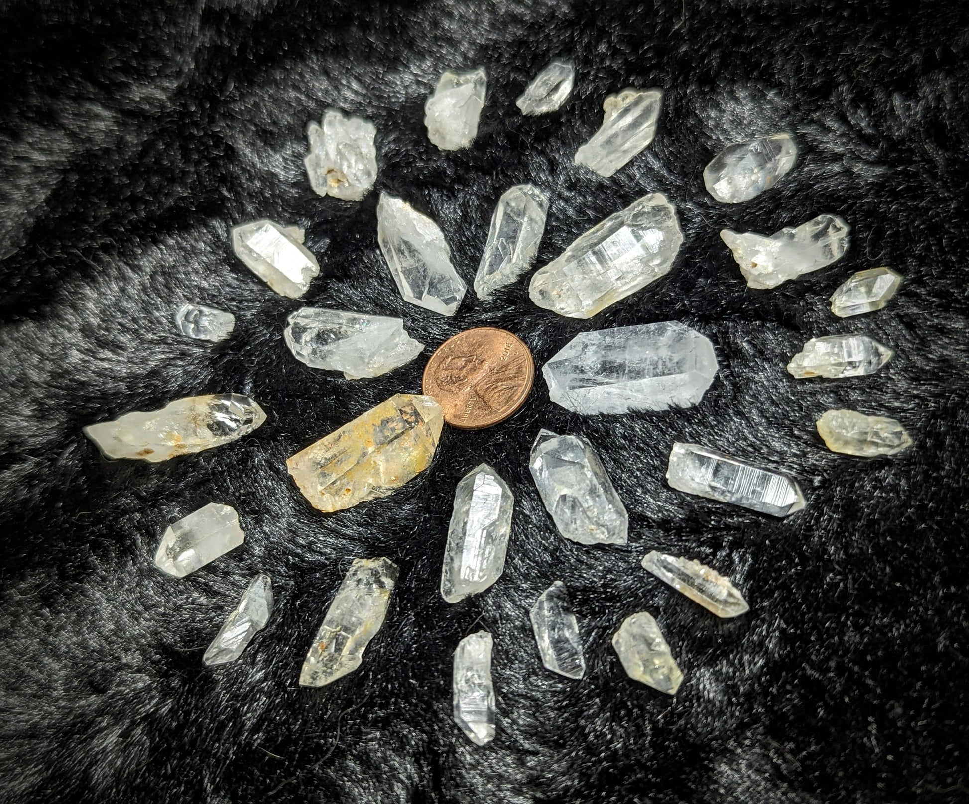 EsotericMineralsnCrystals Lot of small Quartz Crystals between 25 to 30 Lot 1