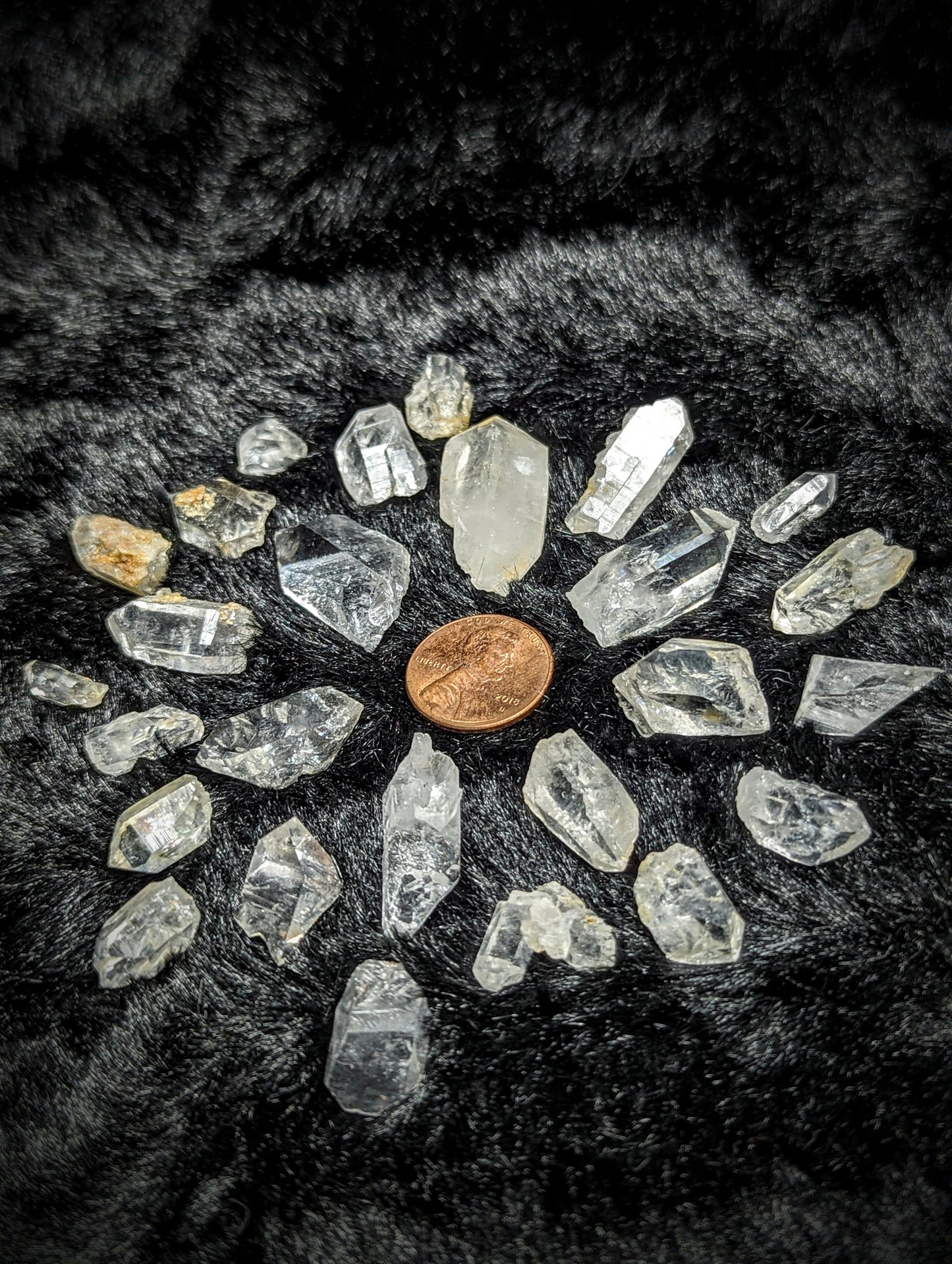 EsotericMineralsnCrystals Lot of small Quartz Crystals between 25 to 30 Lot 5