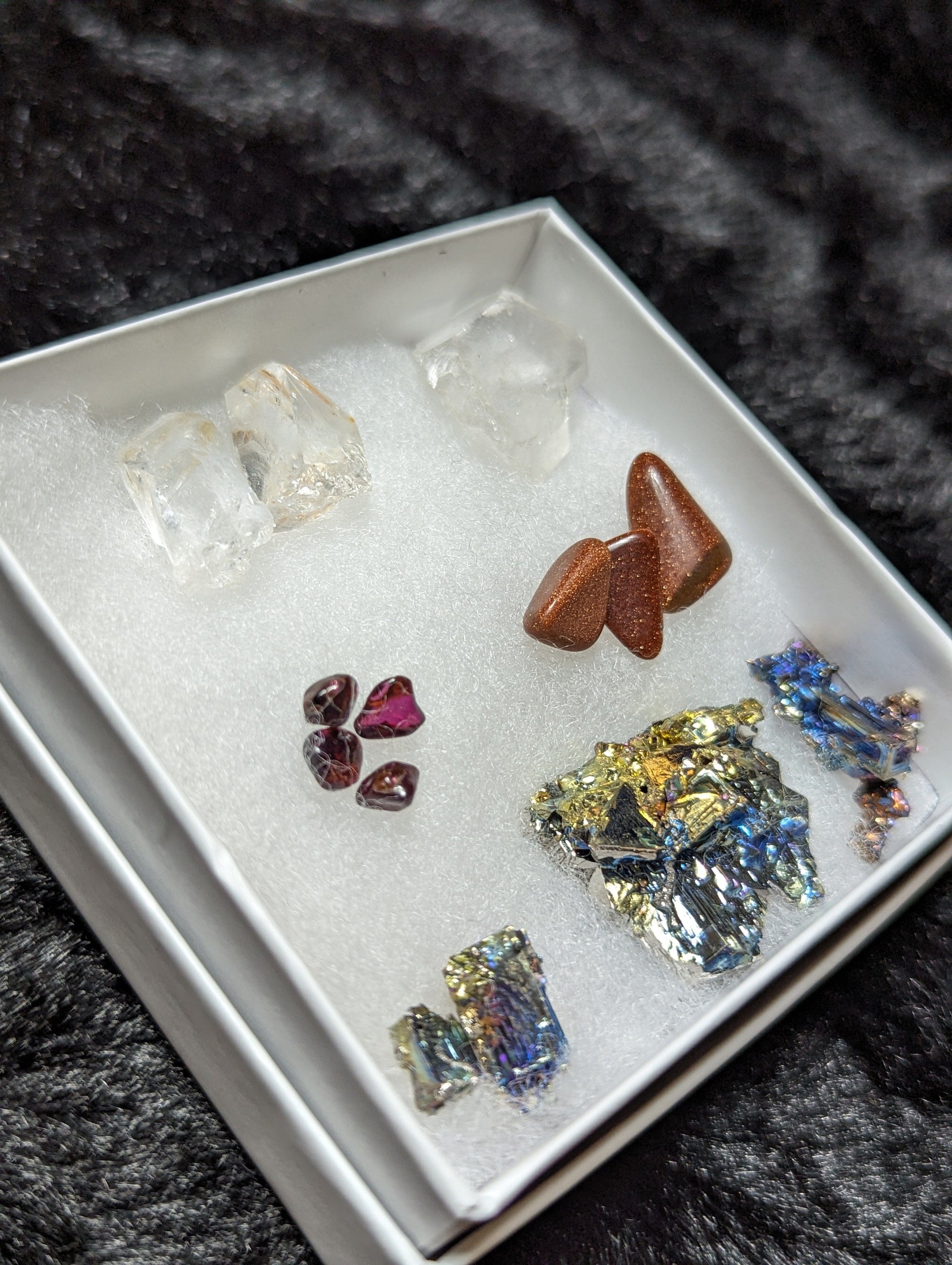 EsotericMineralsnCrystals Assorted minerals & Crystals Gift Box (lot of 14)