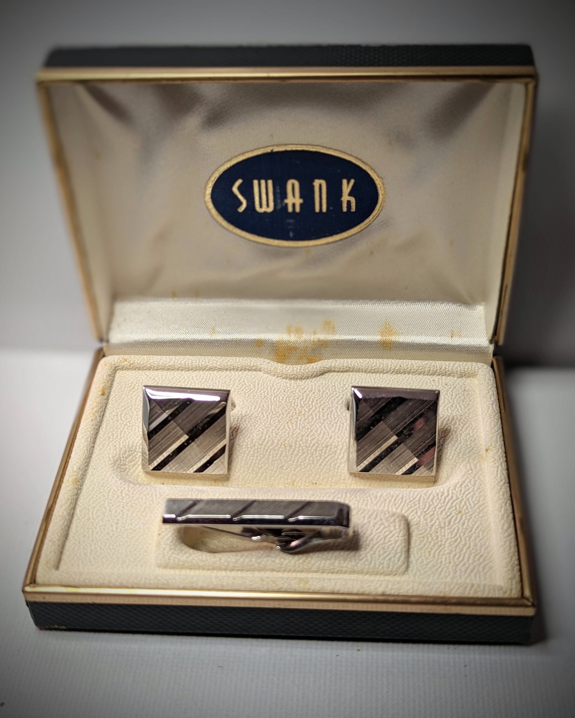 EsotericMineralsnCrystals Swank tie clip & cufflinks set