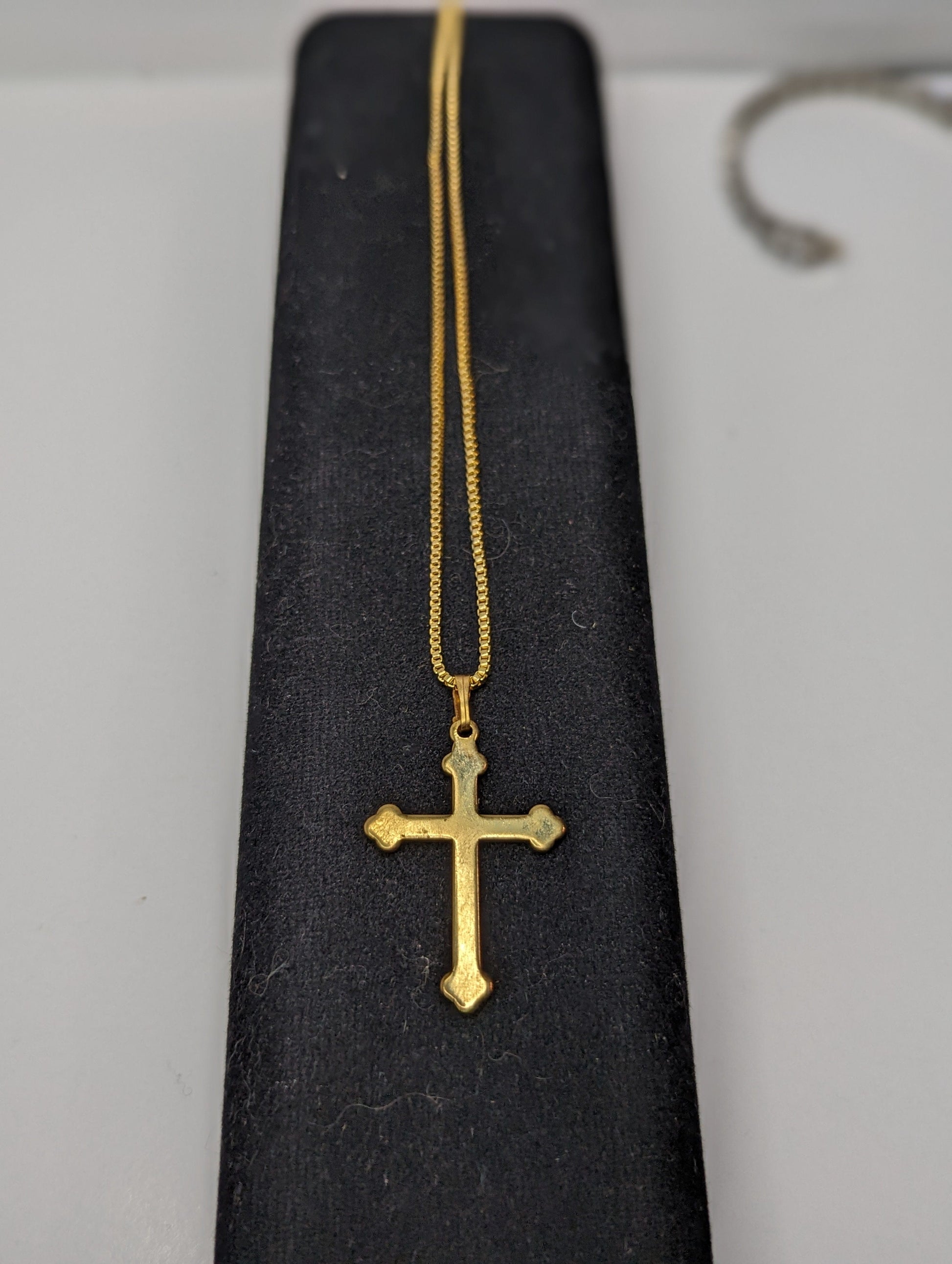 EsotericMineralsnCrystals Simple Gold Cross and Chain necklace