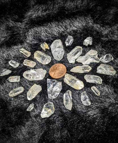 EsotericMineralsnCrystals Lot of small Quartz Crystals between 25 to 30 Lot 3