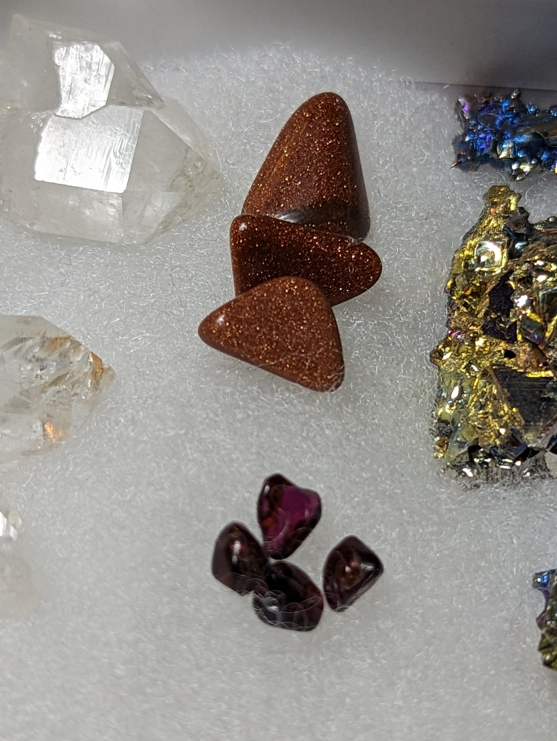 EsotericMineralsnCrystals Assorted minerals & Crystals Gift Box (lot of 14)